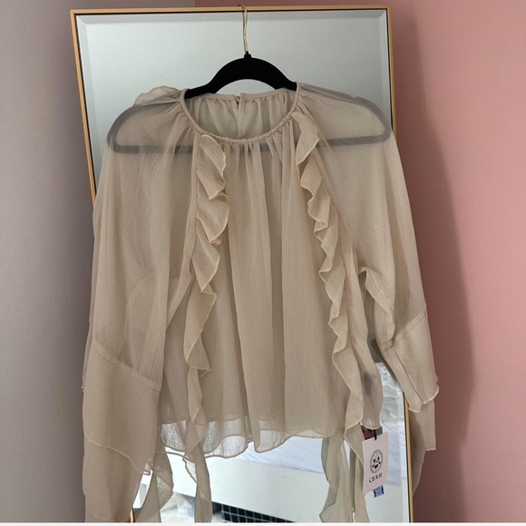 Cider Cream Ruffle Blouse - Picture 2 of 3